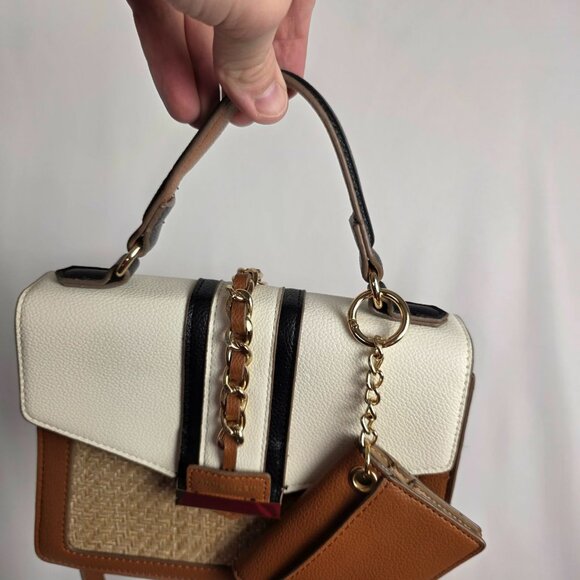 Anne Klein White & Brown Woven Crossbody w/ Detachable Wallet Pouch! - Picture 3 of 14